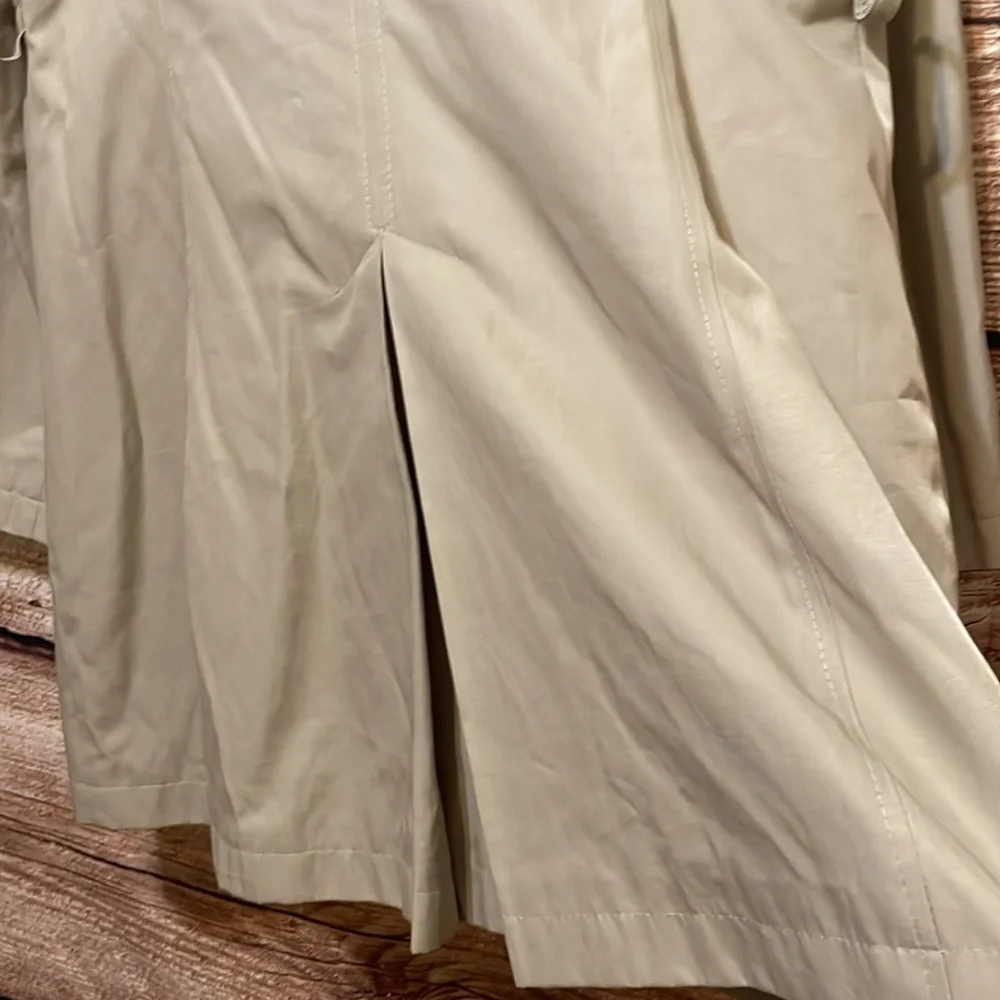 DKNY trench coat - Picture 11 of 13